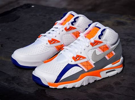 nike air trainer sc orange